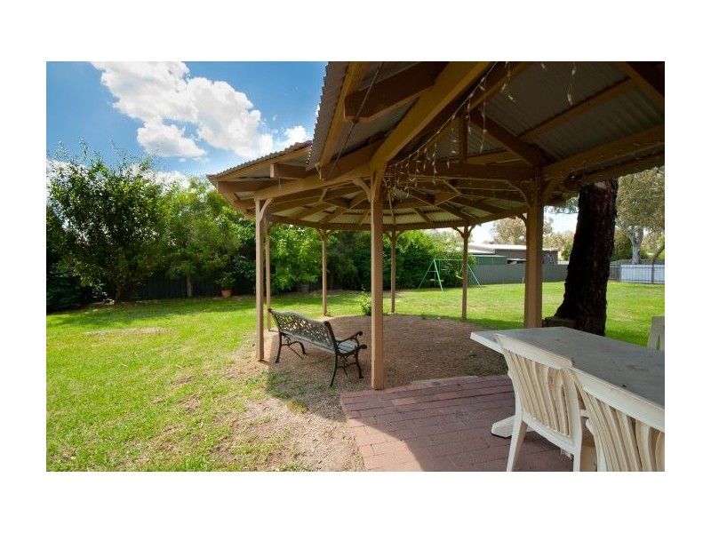 120 Dight St, Jindera NSW 2642