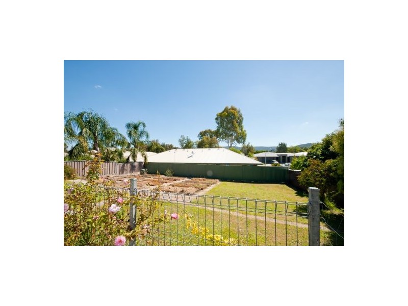 1079 Alemein Ave, North Albury NSW 2640