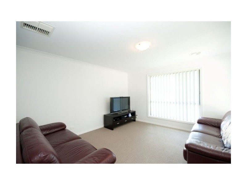 58 Egret Way, Thurgoona NSW 2640