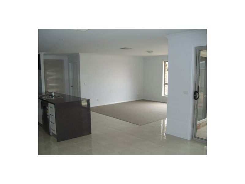 1 Owl Court, Thurgoona NSW 2640