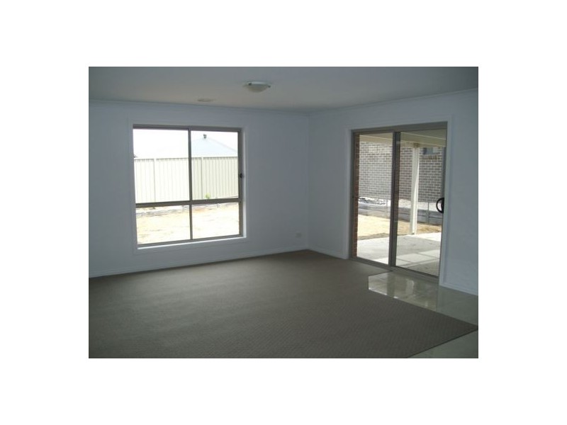 1 Owl Court, Thurgoona NSW 2640