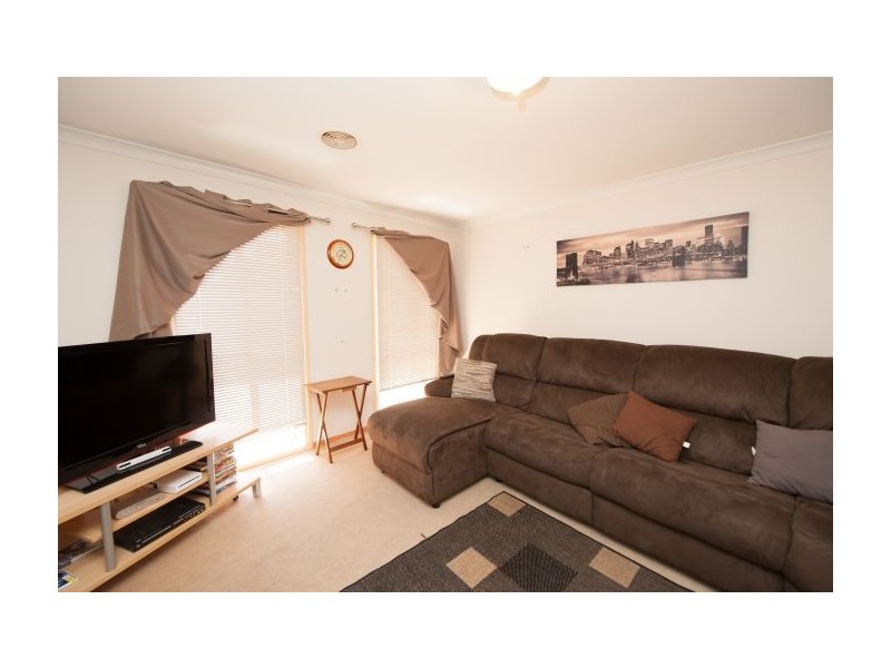 11 Beaus Crt, East Albury NSW 2640