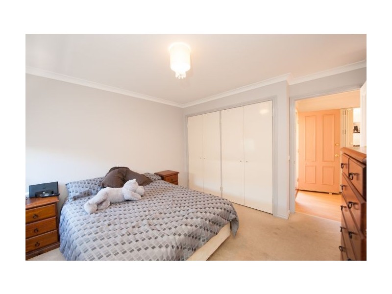 11 Beaus Crt, East Albury NSW 2640