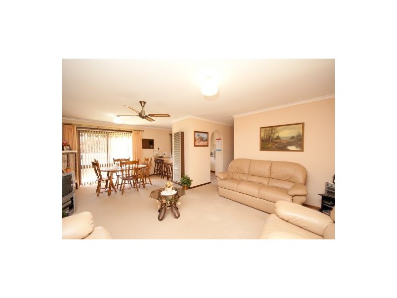 1/23 Wentworth Crt, Lavington NSW 2641