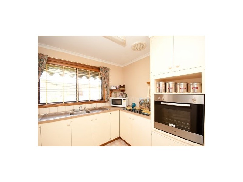 1/23 Wentworth Crt, Lavington NSW 2641