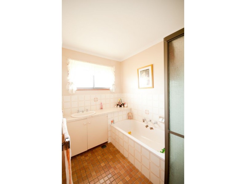 1/23 Wentworth Crt, Lavington NSW 2641