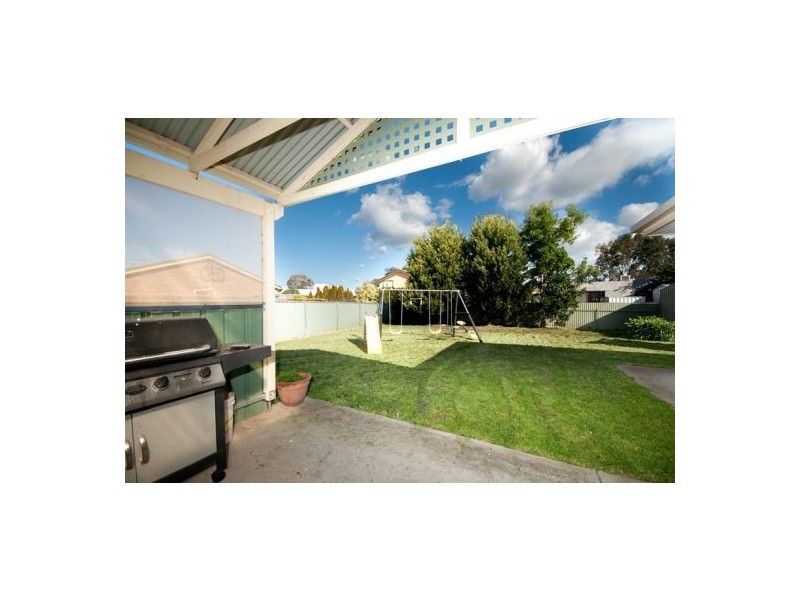 15 Condon Place, Lavington NSW 2641