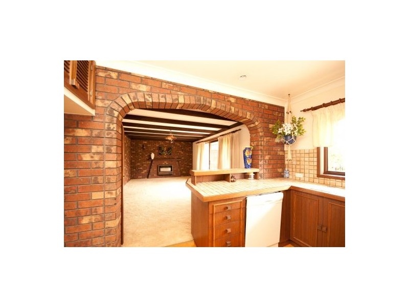 5 Rowen Crt, Lavington NSW 2641