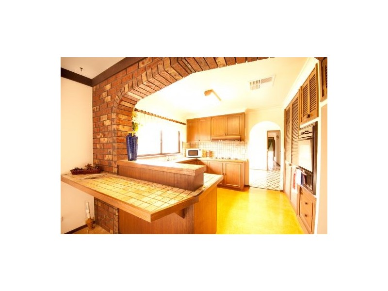 5 Rowen Crt, Lavington NSW 2641