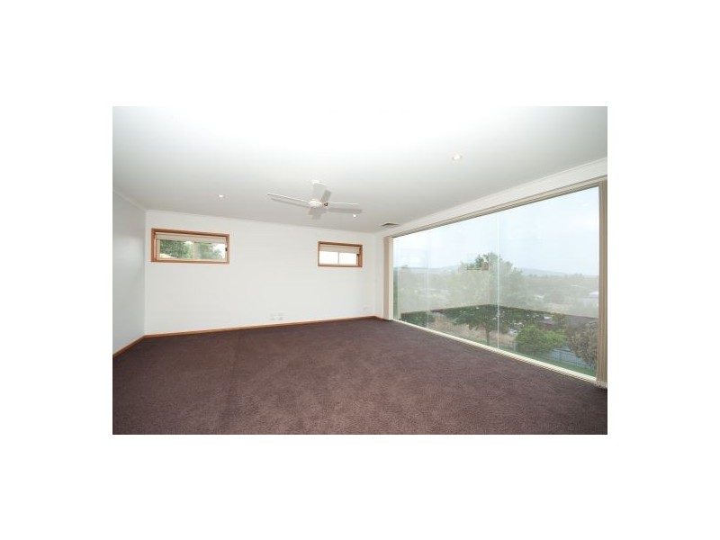 700 Pearsall St, Lavington NSW 2641