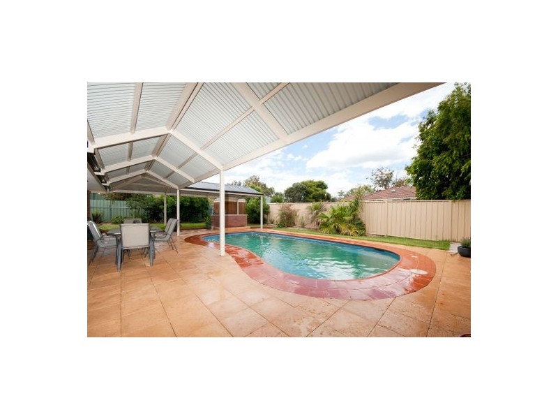 14 Kensington Crt, Thurgoona NSW 2640