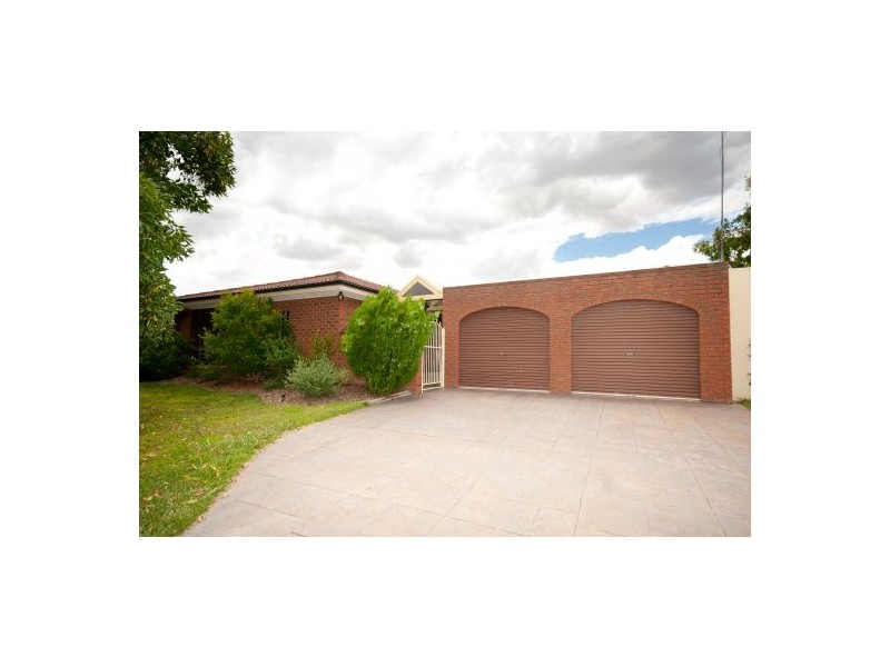 14 Kensington Crt, Thurgoona NSW 2640