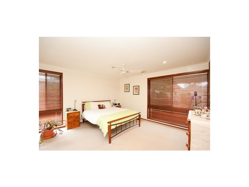 14 Kensington Crt, Thurgoona NSW 2640