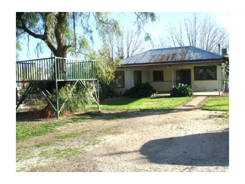 81-83 Urana St, Jindera NSW 2642