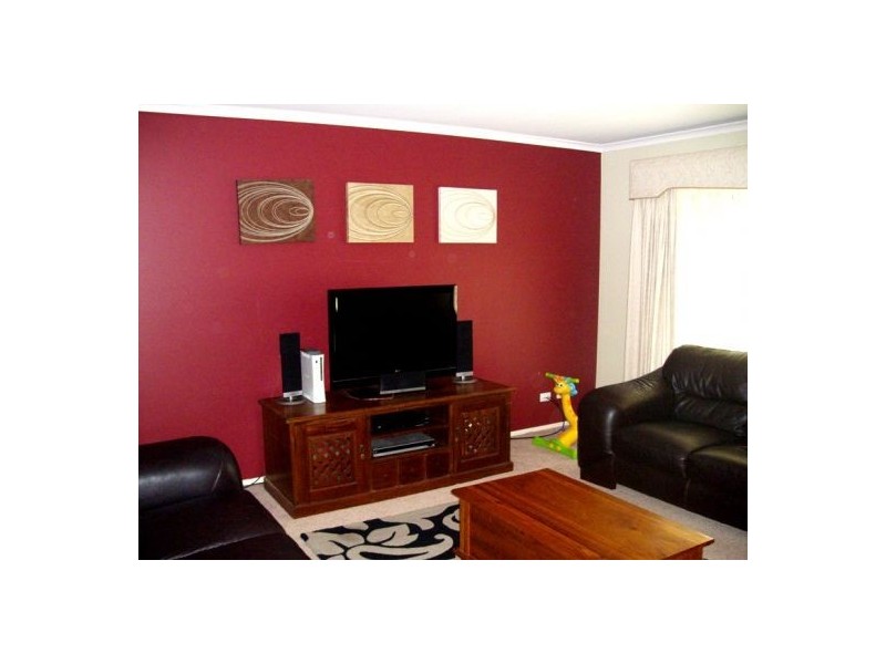 62 Dumbrell Circuit, Lavington NSW 2641