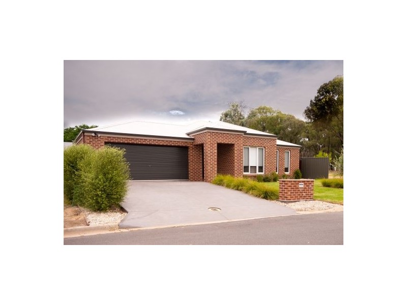 121 Whitebox Cct, Thurgoona NSW 2640