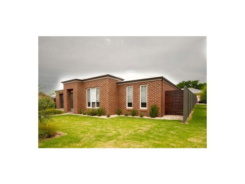 121 Whitebox Cct, Thurgoona NSW 2640