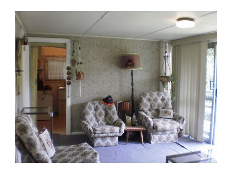 386 Union Rd, Lavington NSW 2641