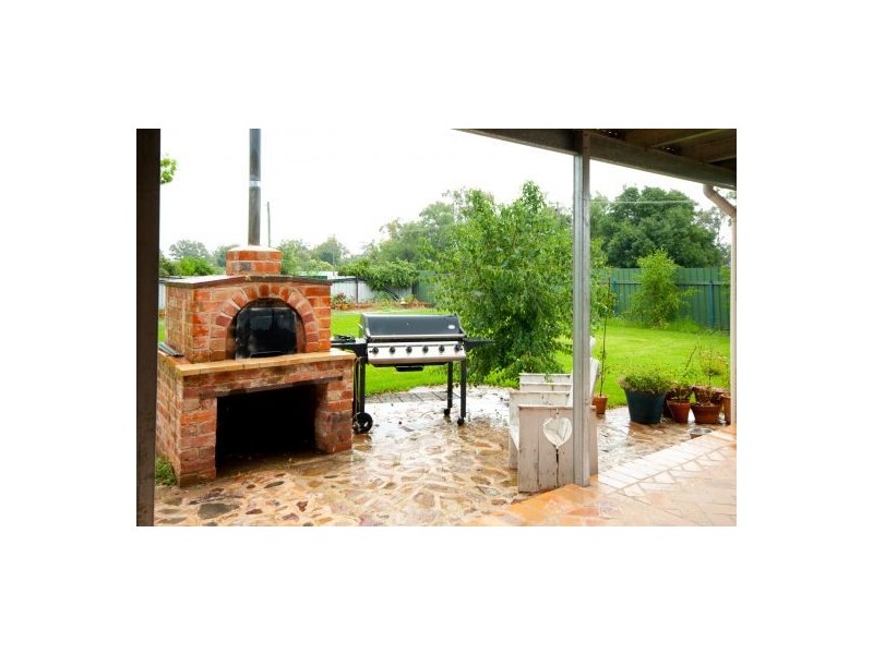 139 Townsend St, Howlong NSW 2643