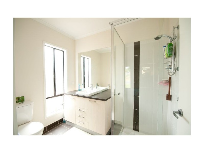 25. Kurrajong Crescent, West Albury NSW 2640