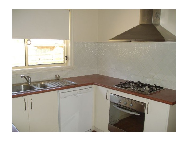 Unit 2/41 Harmer St, Lavington NSW 2641