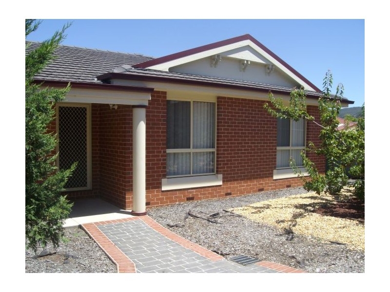 Unit 2/41 Harmer St, Lavington NSW 2641