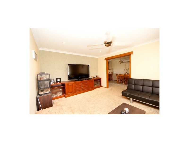 318 Sutherland St, Lavington NSW 2641