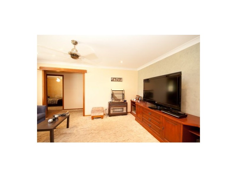 318 Sutherland St, Lavington NSW 2641