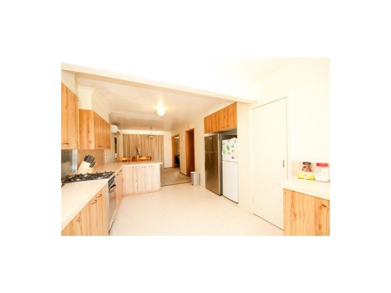 318 Sutherland St, Lavington NSW 2641