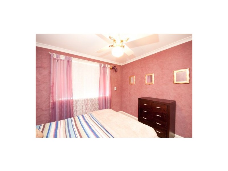 318 Sutherland St, Lavington NSW 2641