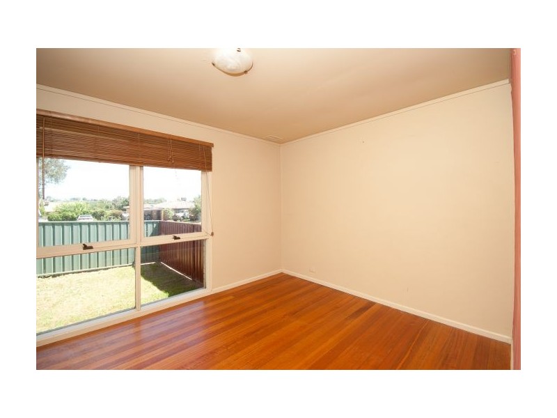 2 Algona Rd, Lavington NSW 2641