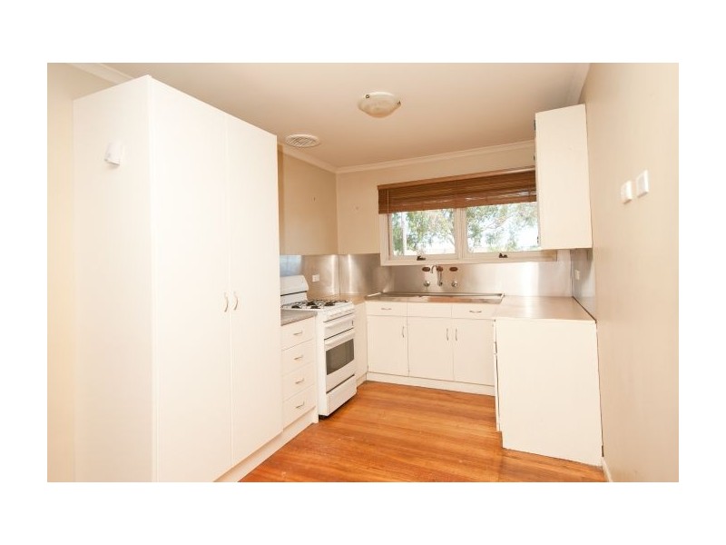 2 Algona Rd, Lavington NSW 2641