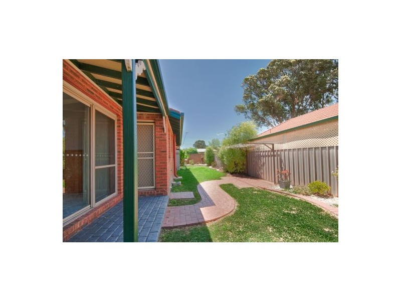 1/1 Saville Ave, Lavington NSW 2641