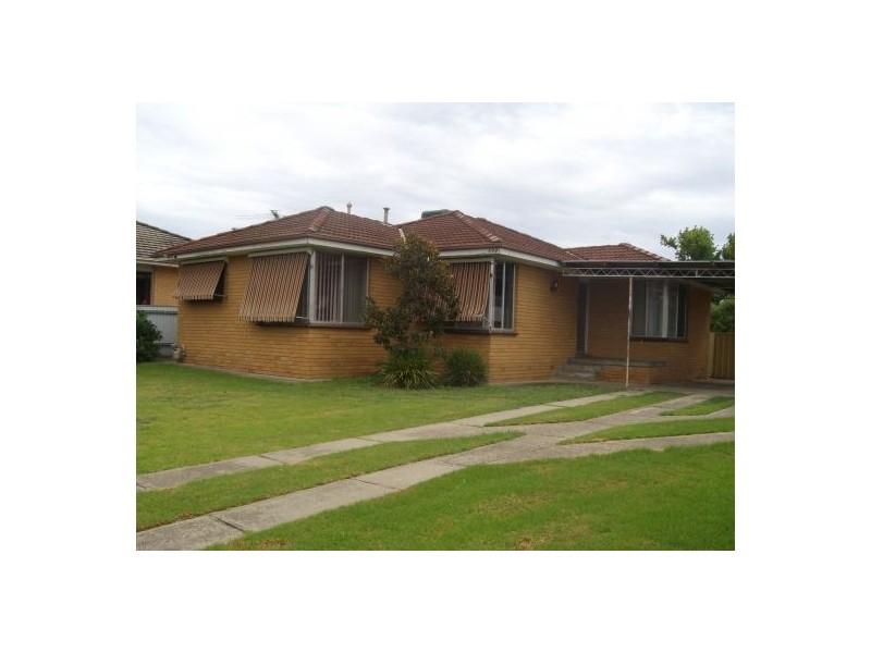 492 Hartley Street, Lavington NSW 2641