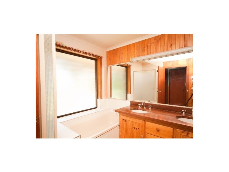120 Dight Street, Jindera NSW 2642