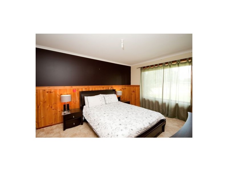 120 Dight Street, Jindera NSW 2642