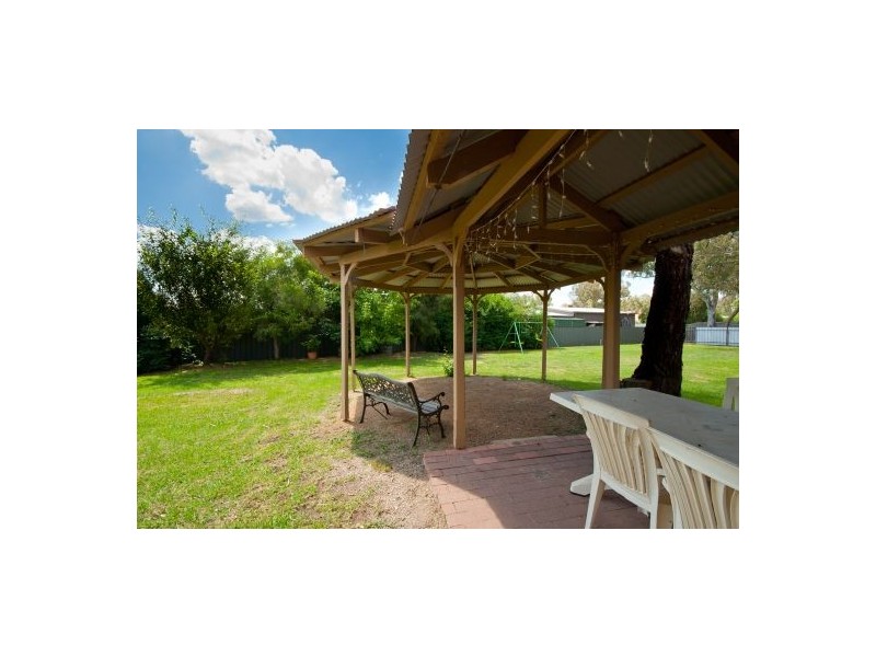 120 Dight Street, Jindera NSW 2642