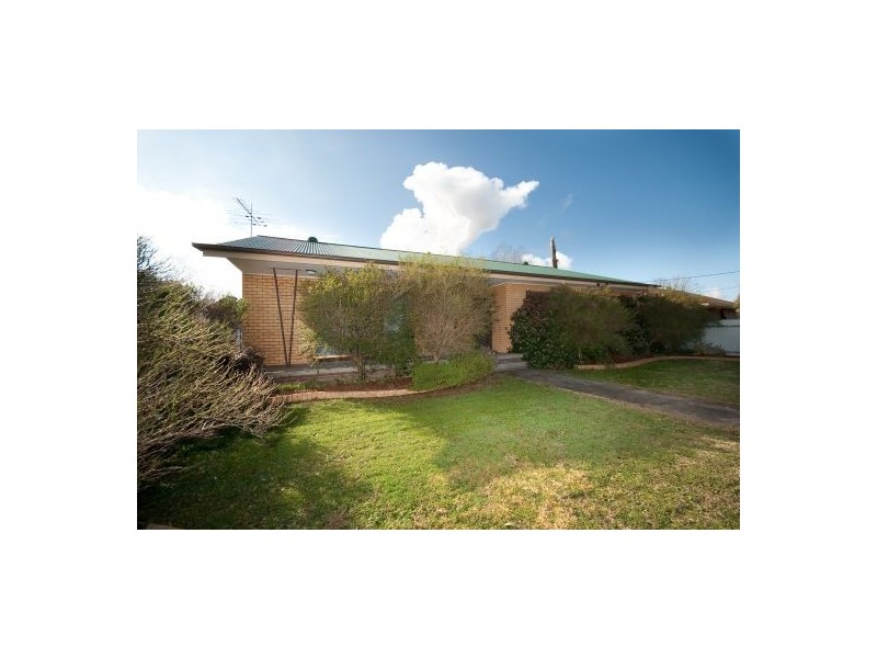 468 Kaitlers Road, Lavington NSW 2641