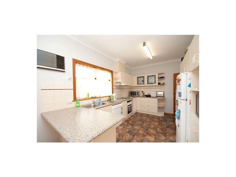 468 Kaitlers Road, Lavington NSW 2641