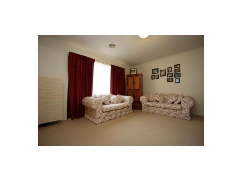170 Clarke Street, Howlong NSW 2643