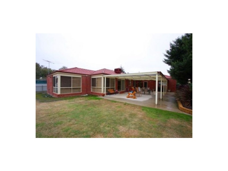 170 Clarke Street, Howlong NSW 2643