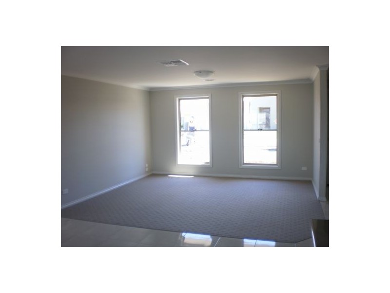 7 Bullfrog Crt, Thurgoona NSW 2640