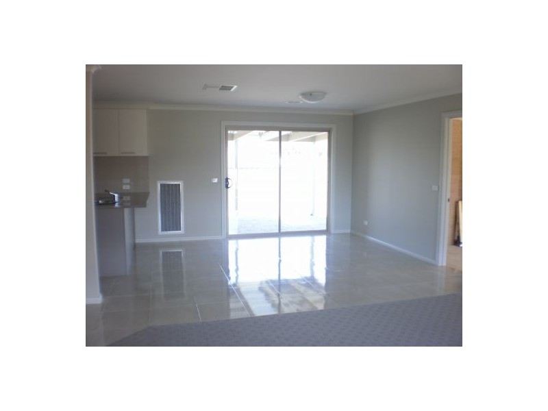 7 Bullfrog Crt, Thurgoona NSW 2640