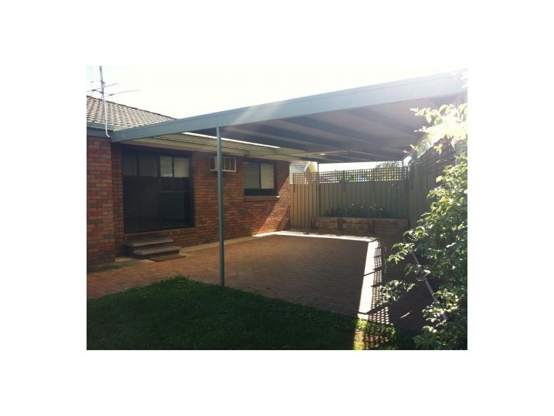 492 Laramee Drive, Lavington NSW 2641