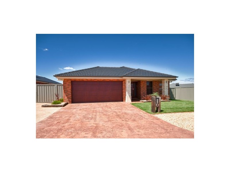 55 Honeyeater Circ, Thurgoona NSW 2640