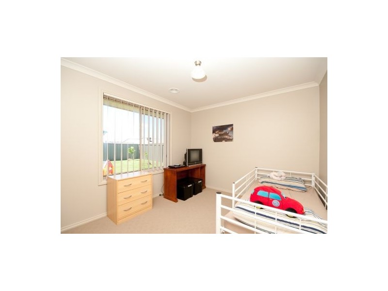 55 Honeyeater Circ, Thurgoona NSW 2640