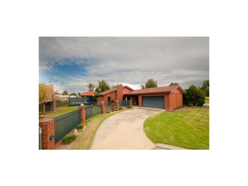 6 Grange  Court, Thurgoona NSW 2640