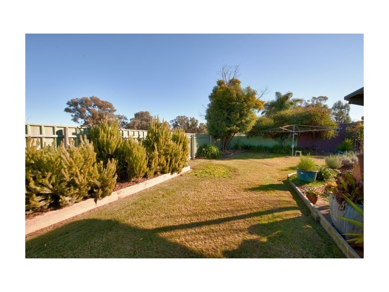 9 Stockton Crt, Thurgoona NSW 2640