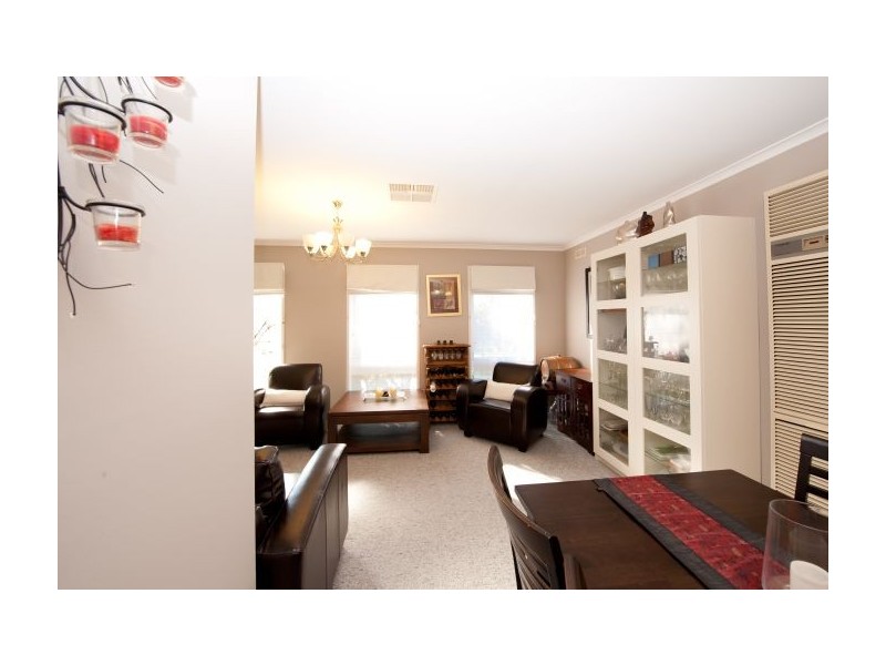 9 Stockton Crt, Thurgoona NSW 2640