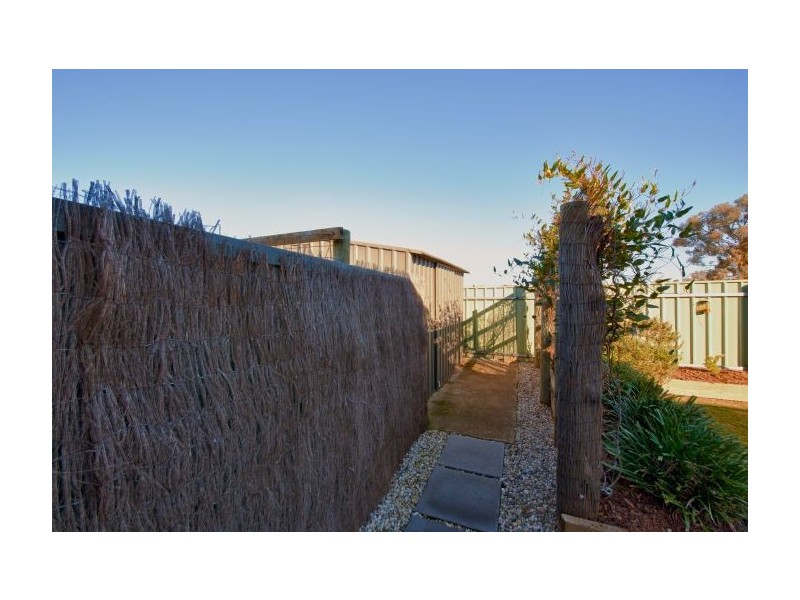 9 Stockton Crt, Thurgoona NSW 2640